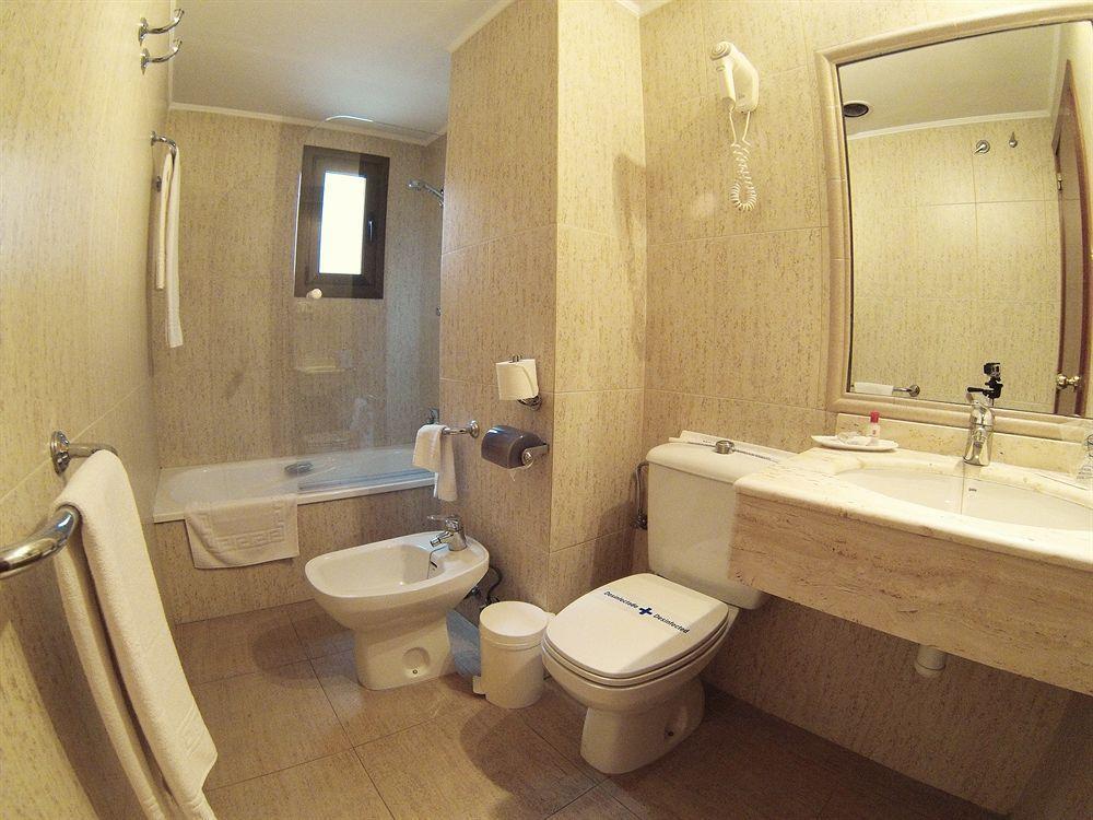 Avenida Plaza Hotel 3*