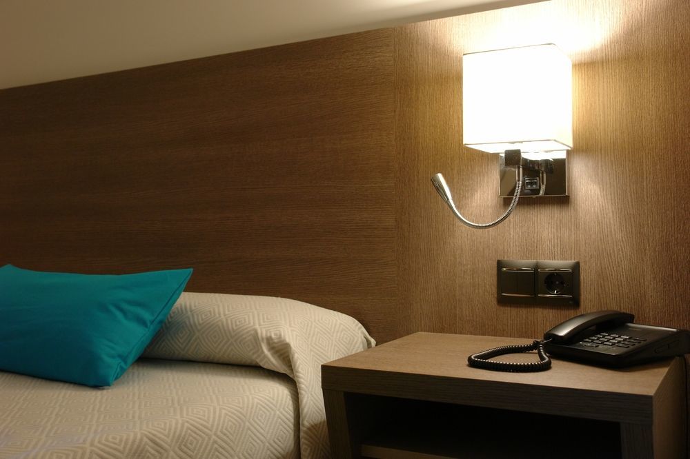 Avenida Plaza Hotel 3*